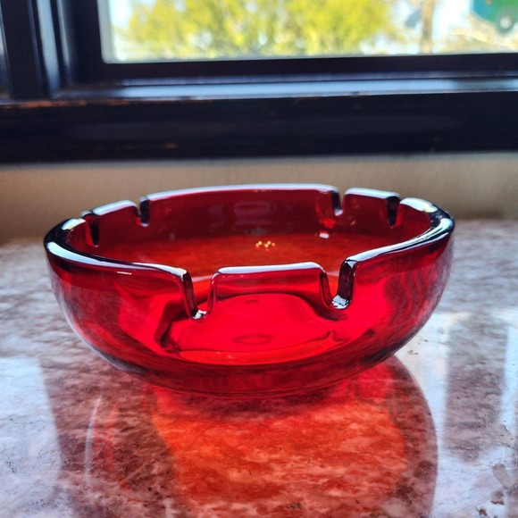 Viking Glass Red Glass Large Ashtray. Mid-century Modern Era, Vintage, smoke - Picture 9 of 10